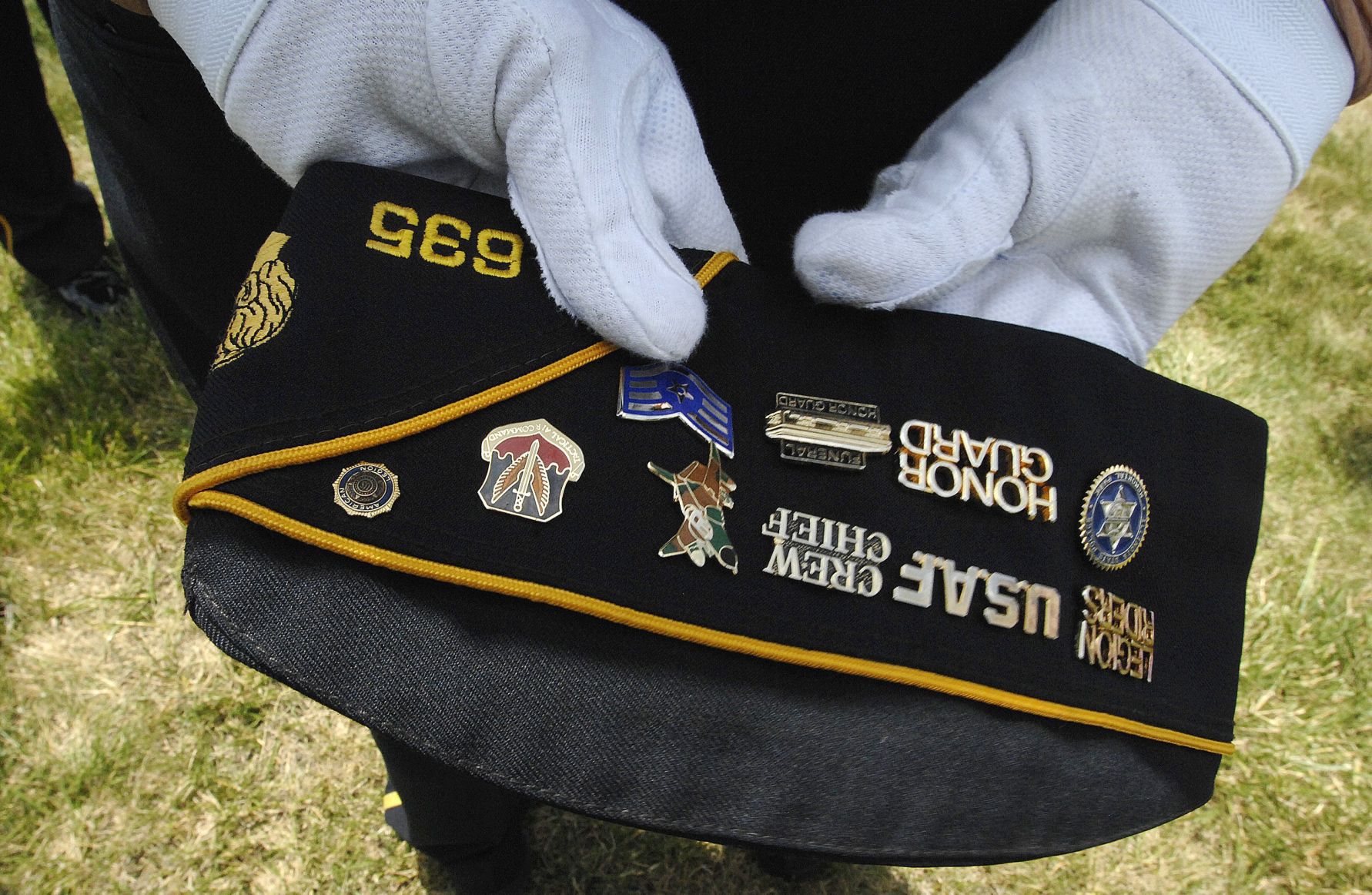061117-blm-loc-8guard